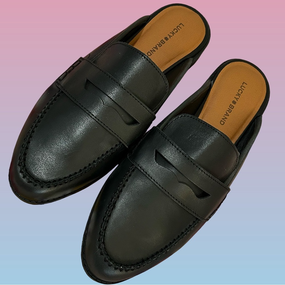 NWOT!LUCKY BRAND WOMEN’S MULE TYPE SLIP ON FLATS AND BLACK I” BOTTOM HEEL.SZ 10M - Picture 3 of 16